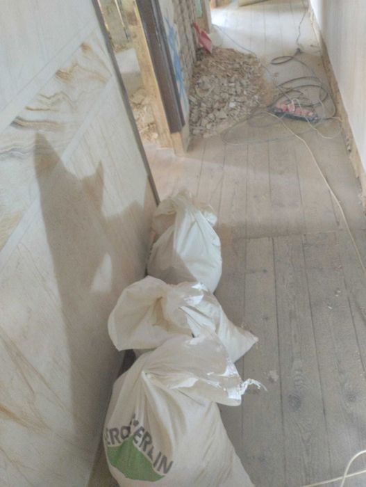 Demolições e recolha de entulhos