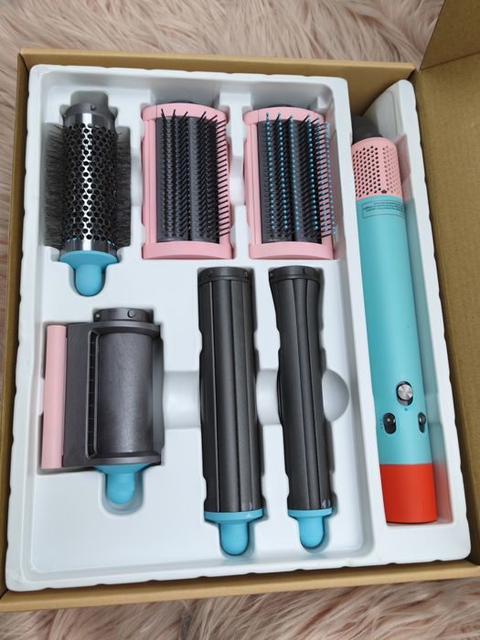 Multistyler. Suszarka do włosów lodówka końcówki wygładzające szczotki