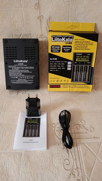 Лучшие ЗУ - LiitoKala Lii-M4s + БП 5V/2A + Кабель; Liitokala Lii-600 + БП 12V/5A.