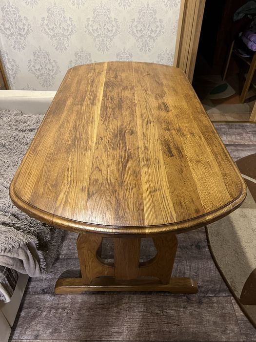 Продам дубовий стол