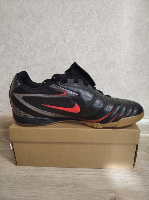 Кросівки NIKE нові