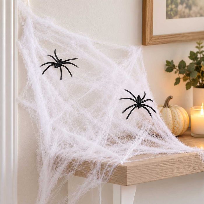 Паутина белая с паучками украшение на Хеллоуин Halloween декоративная
