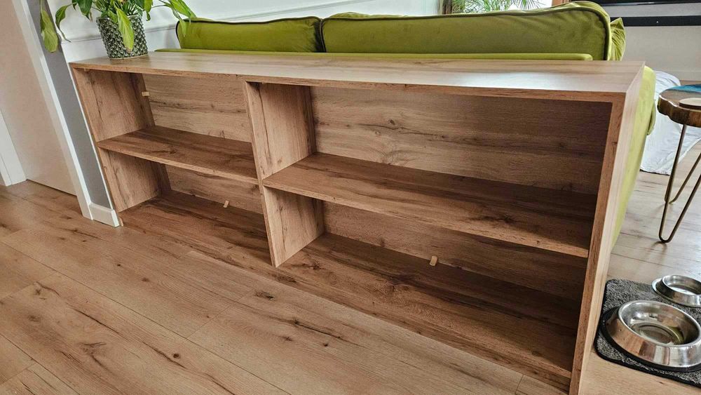 Pojemny regał na książki dekoracje