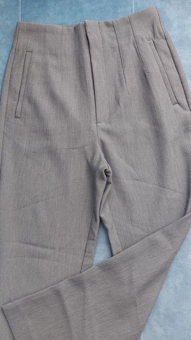 Spodnie Stradivarius r 34