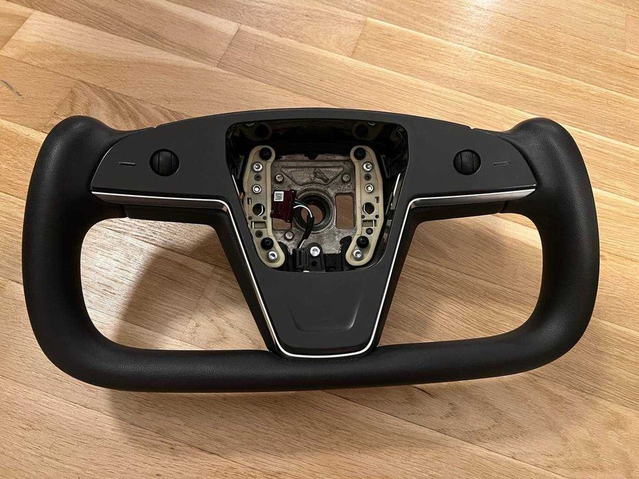 Руль штурвал Yoke + airbag Tesla S/X 2021+