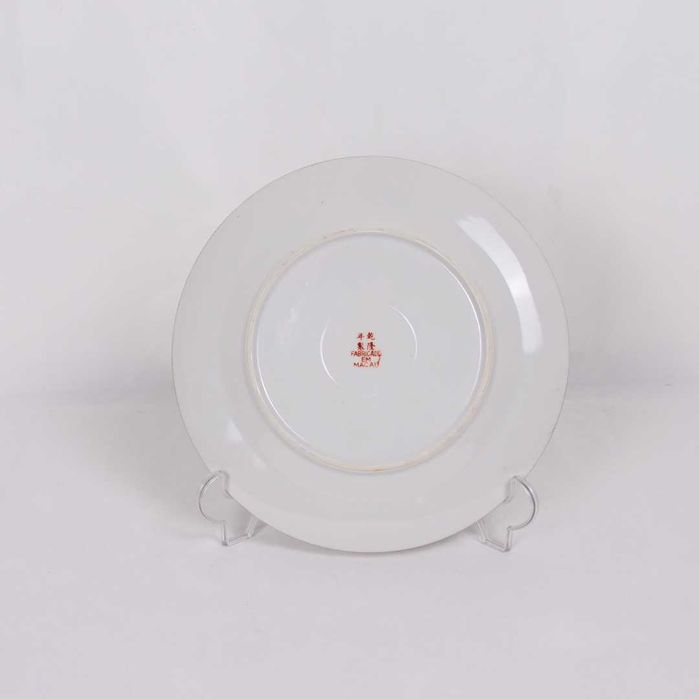 Prato decorativo em porcelana de Macau pintado à mão