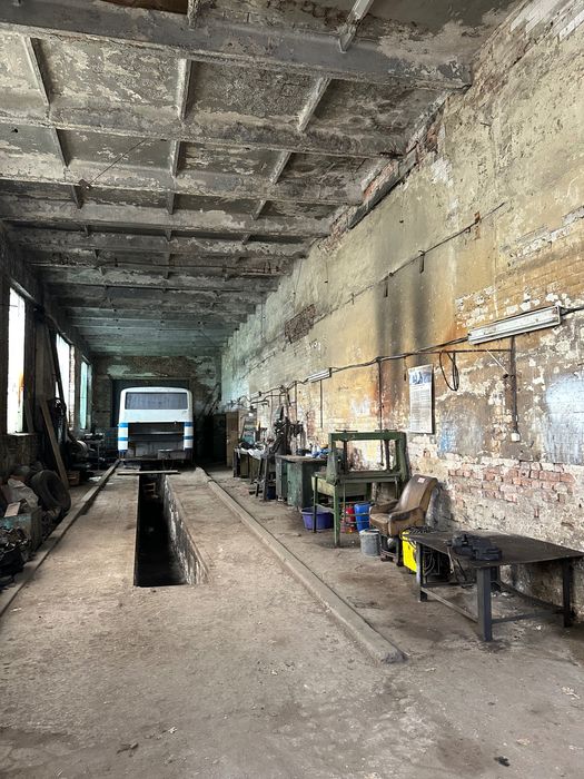 Продаж комплексу нежитлових приміщень