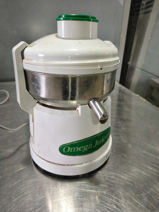 Продам соковыжималку ОMEGA juicers 4220 (Б/У)