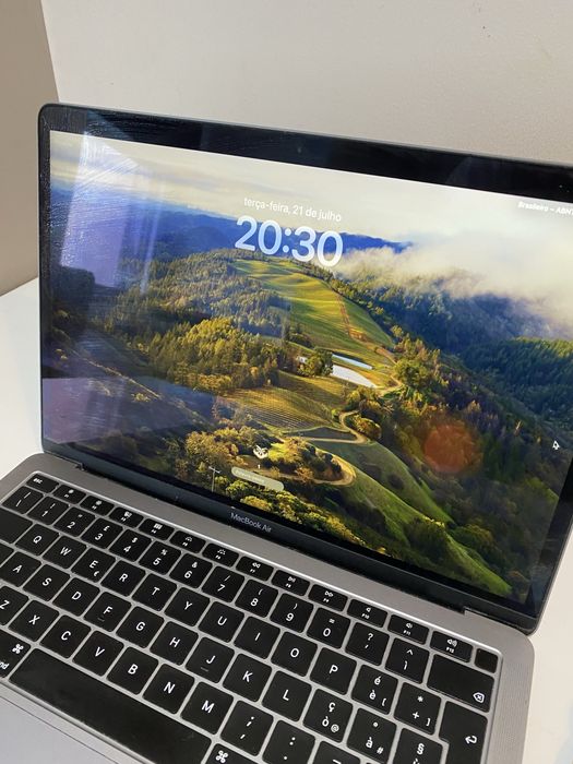 Apple MacBook Air 13" Retina (2019) | Space Gray | Intel i5 | 8GB RAM | macOS Sonoma | Impecável c/ Carregador