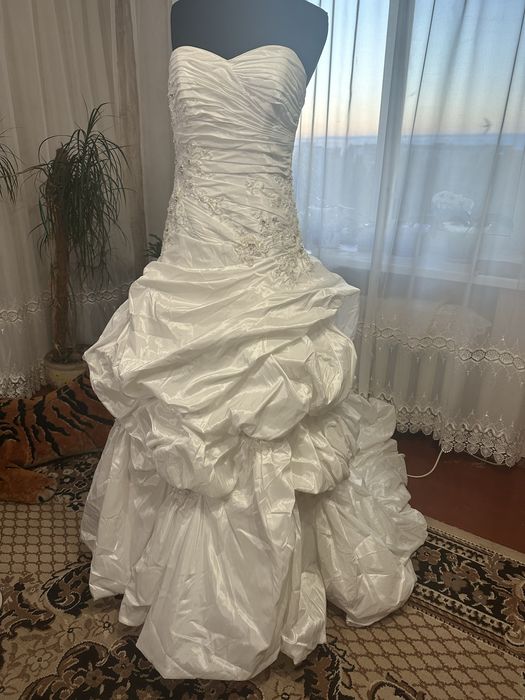 Продам свадебное платье