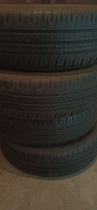 Sprzedam komplet opon letnich firmy Falken 205/65/R16 z 2025 oraz 2 opony wielosezonowe firmy Vredestein 205/55/R16 z 2024