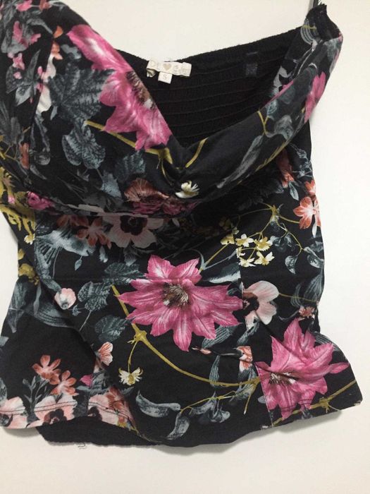 top senhora com padrao floral