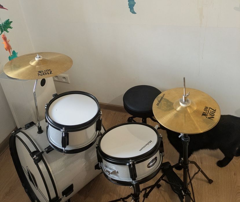 Millenium Youngster Drum Set Silver – perkusja dla dzieci / zestaw do naprawy