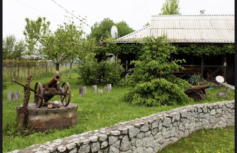 Будинок для відпочинку 100 км від Києва