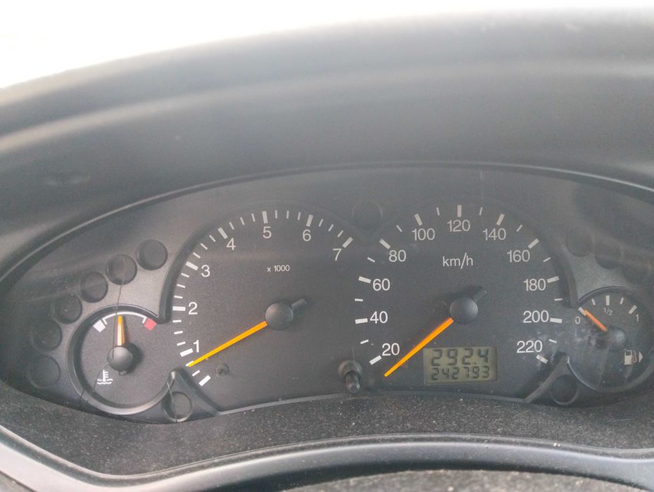 Ford focus 1400 gasolina