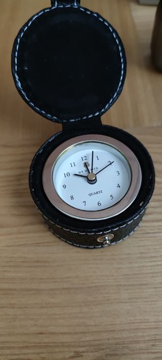 Часы дорожные, будильник разные