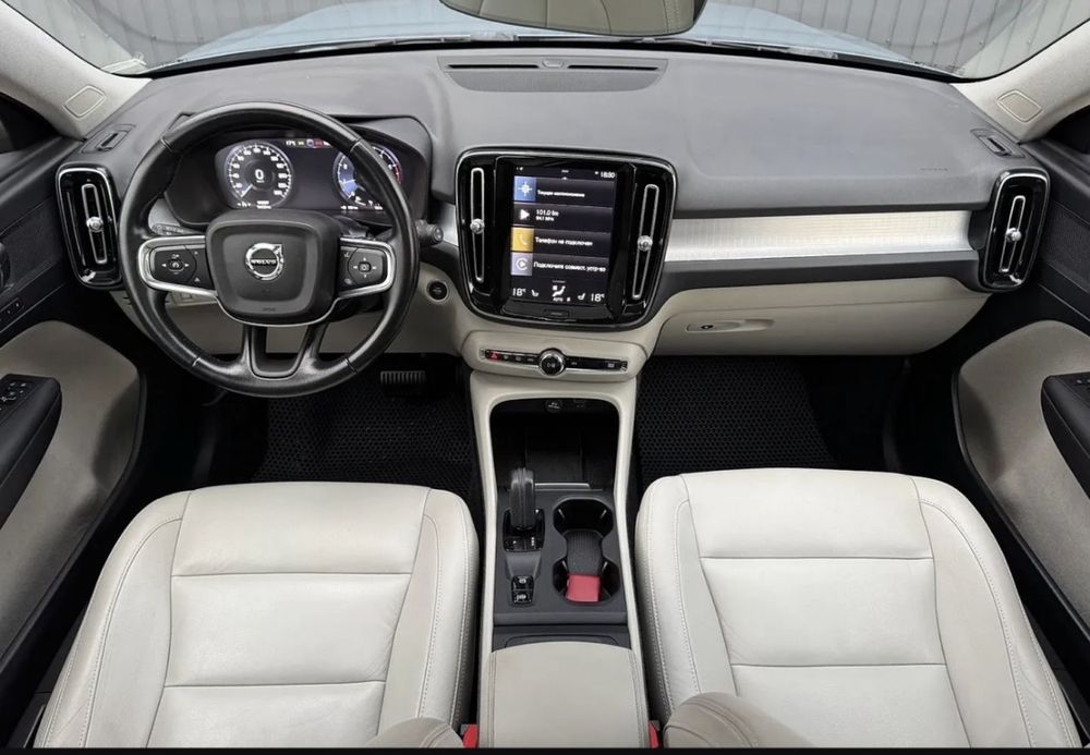 Volvo XC40 2019
