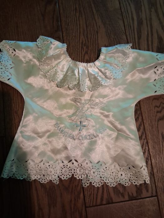 Szatka do chrztu biala