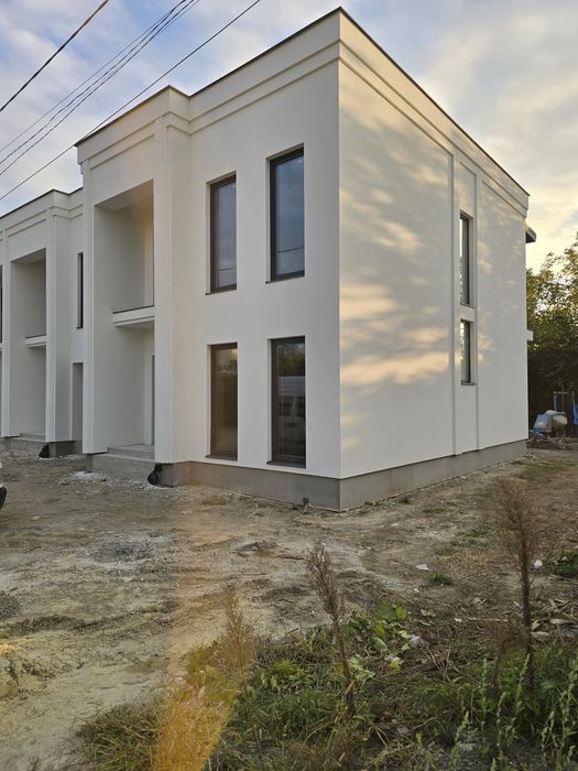 ПРОДАЮТЬСЯ ТАНХАУСИ у стилі сучасна класика м. Ужгород, Компотний р-н