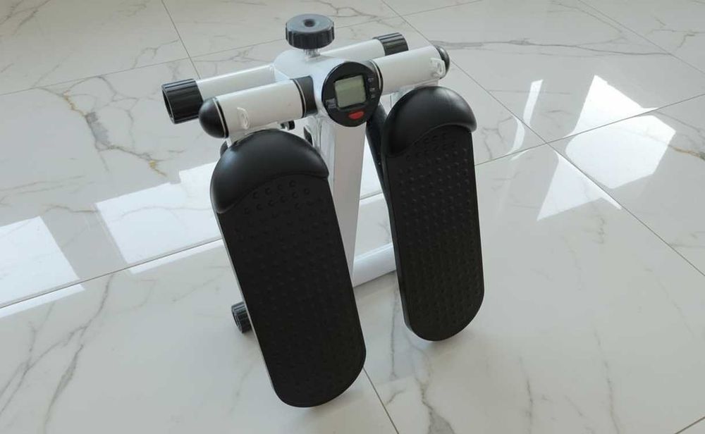 Mini stepper z licznikiem LCD i regulacją oporu – kompaktowy trening