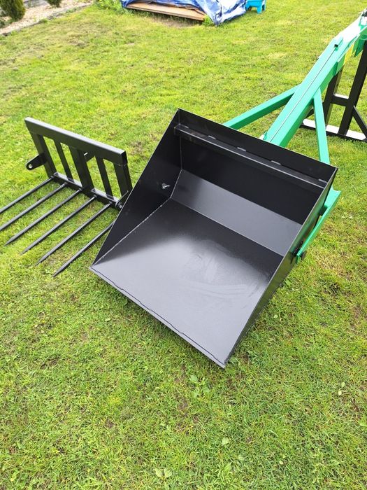 Łycha na tył, na tylni tuz, do ciągnika Ładowacz tur na tył