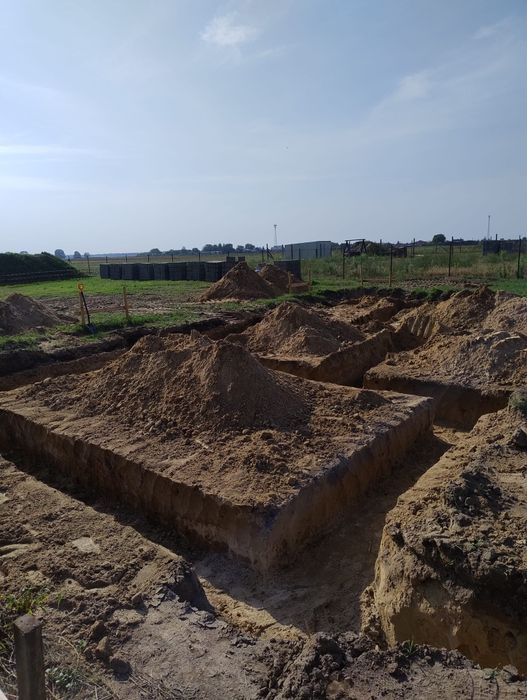 Usługi koparko-ładowarką, minikoparką wywrotką. Drenaże i odwodnienia