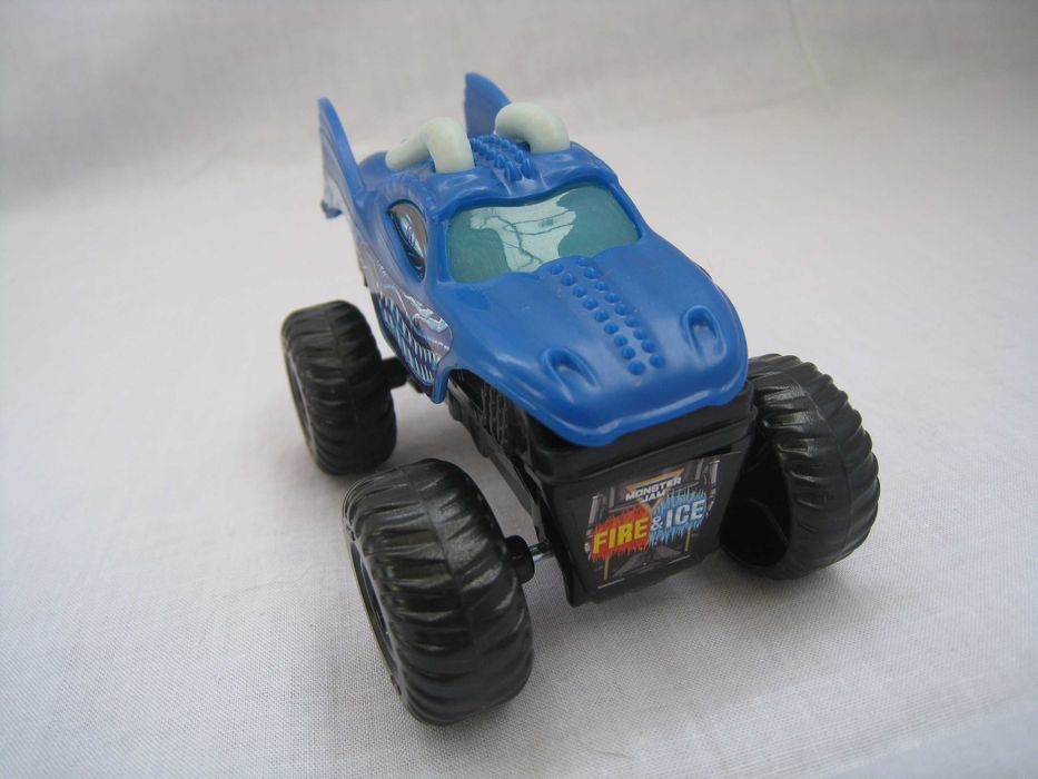 Carro de Ficção em miniatura (Rodas Grandes)