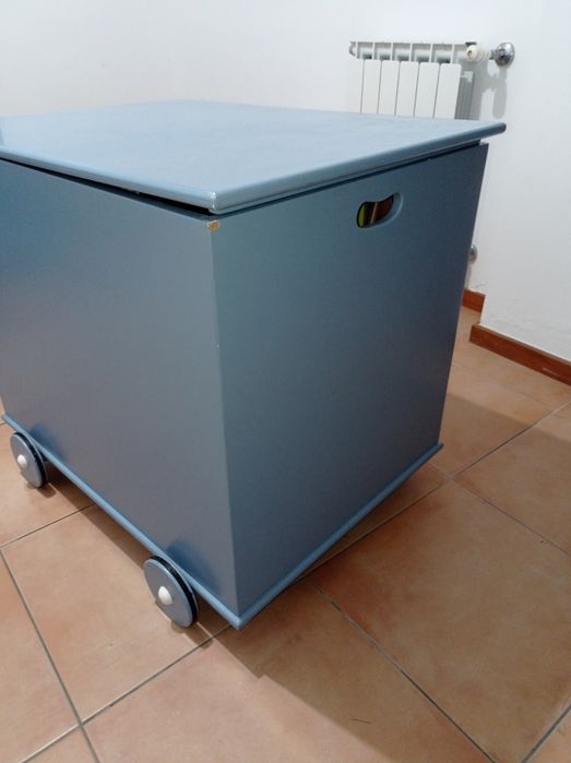 Caixa para arrumos de brinquedos, menino.