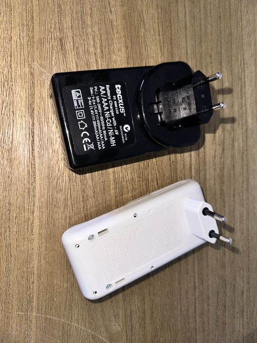 Carregador de Pilhas e Cabo HDMI High Speed 2M