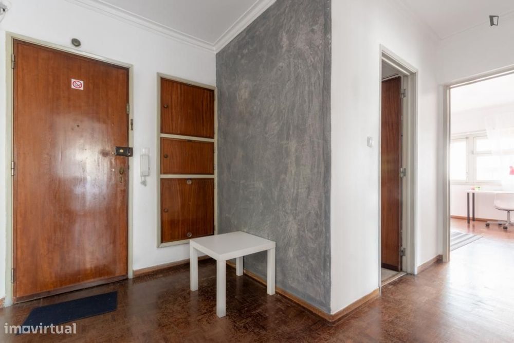 Quarto - localizado em Lisbon