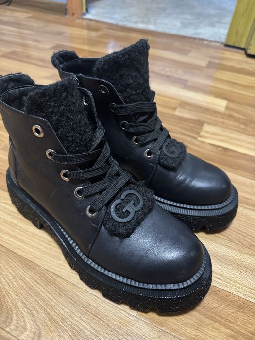 Ботинки осенне-зимние (кожа) 39 р.
