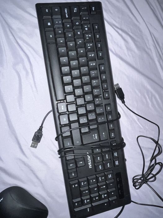 Teclado e rato novo 15€