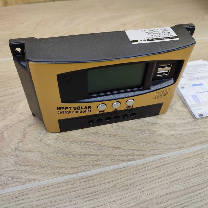 MPPT контроллер солнечных панелей 12/24 вольт 30 ампер