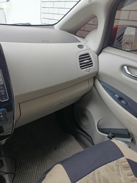 Ніссан ліф 2012 р.,24 квт