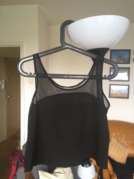 Czarny krótki top, Vero Moda, rozmiar XS