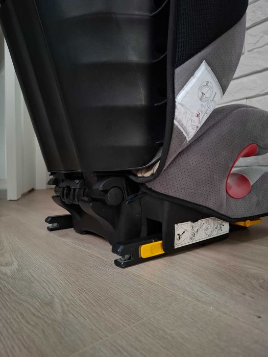 Fotelik dziecięcy marki RECARO