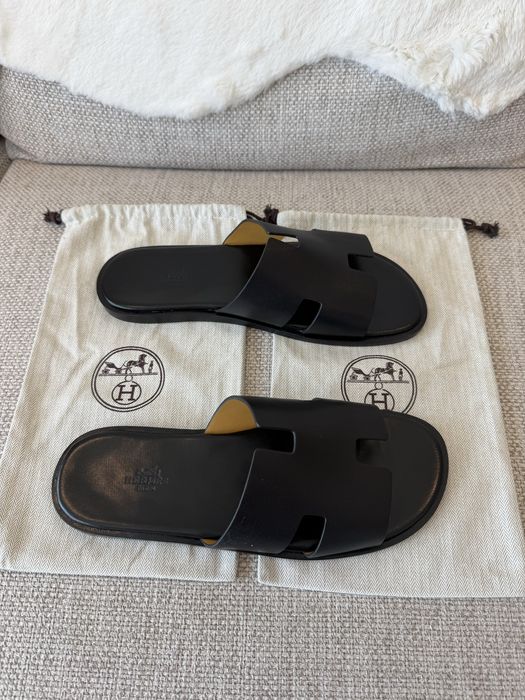 Hermès Izmir Black Leather H Sandals – Size 43