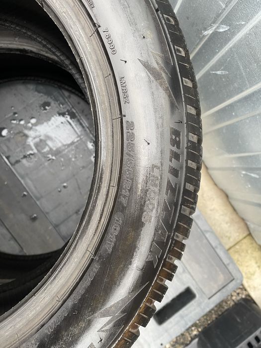 2x BRIDGESTONE BLIZZAKLM005 225/55 R17 8mm 1823r