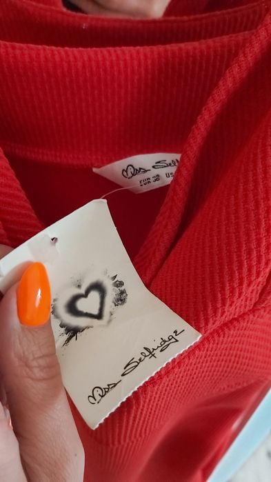 Czerwona obcisła sukienka 34/36 miss selfridge midi