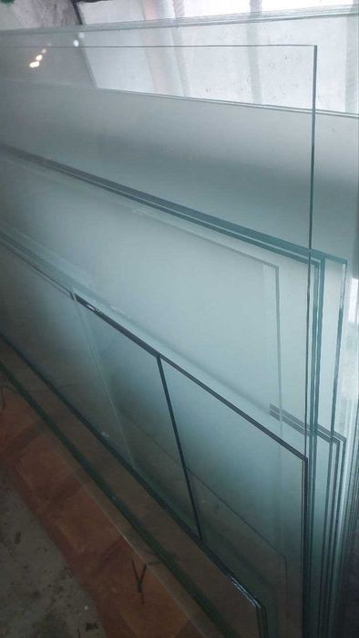 Стекло 3мм 4мм 6мм. Сатин 4мм (матовое)