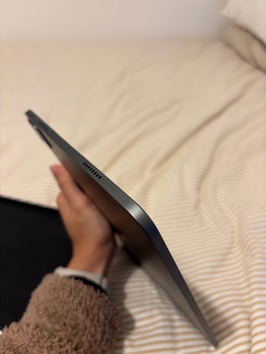 Ipad pro 11” M1 (com caneta e teclado generico)