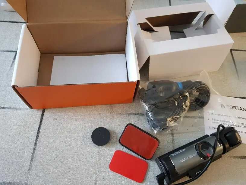 Kamerka samochodowa z akcesoriami