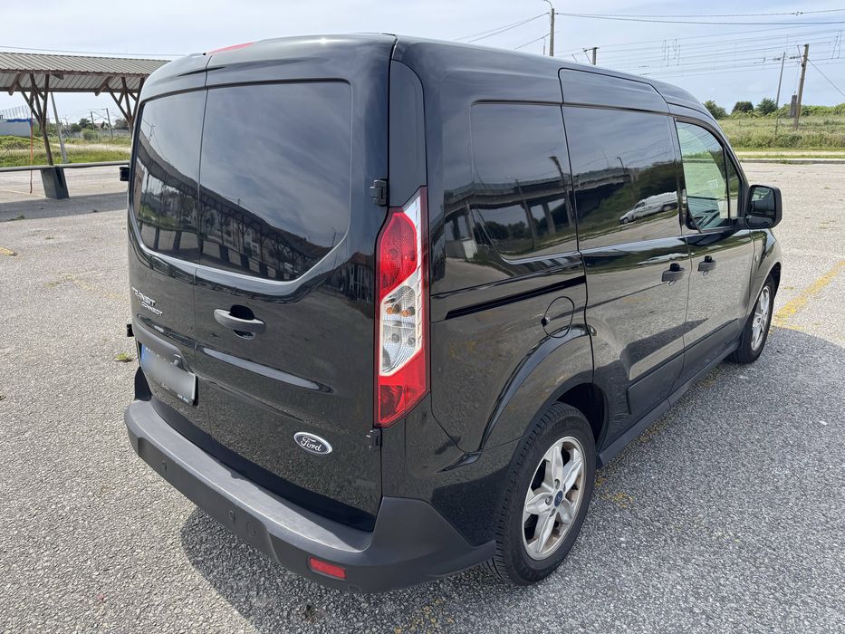 Ford Transit Connect Trens