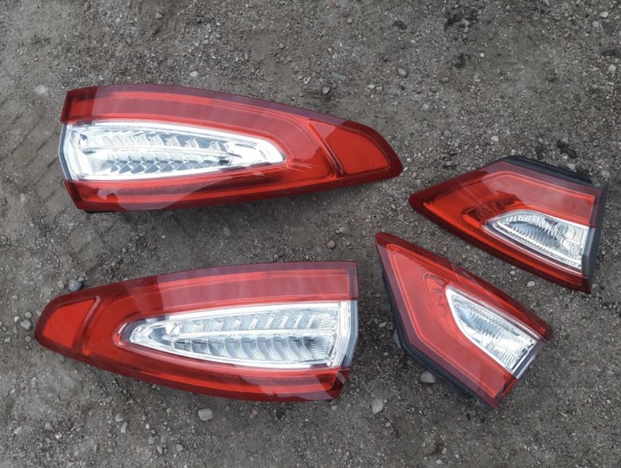 Задние фонари Ford Fusion -16 . В багажник