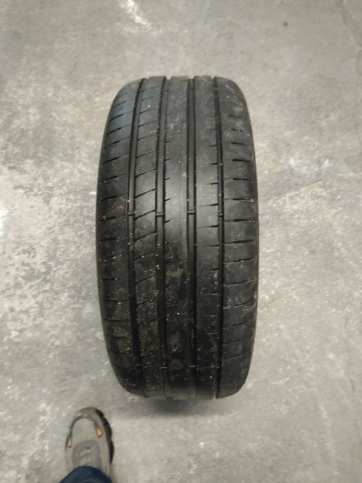 Pneu Goodyear em bom estado para desocupar do ano 2024