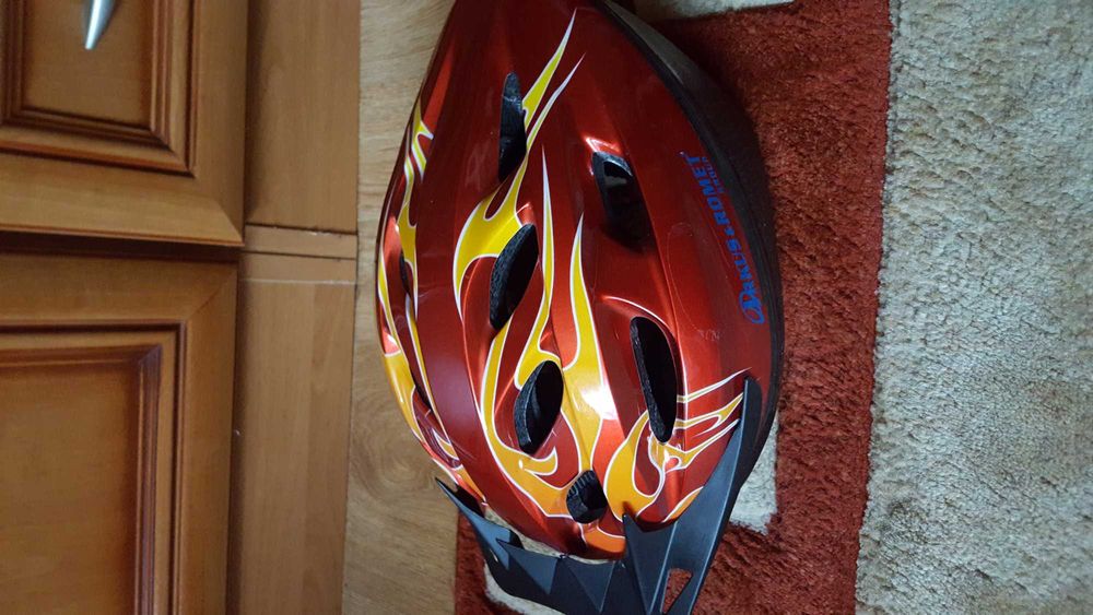 Kask rowerowy czerwony