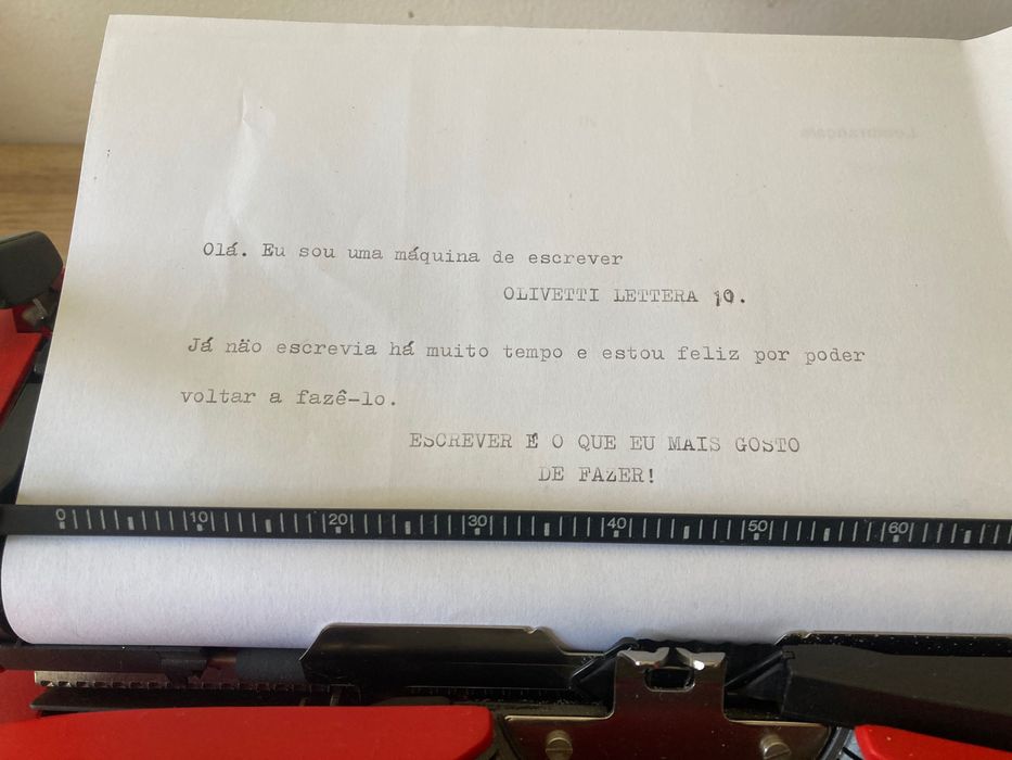 Máquina de escrever **  Olivetti 10