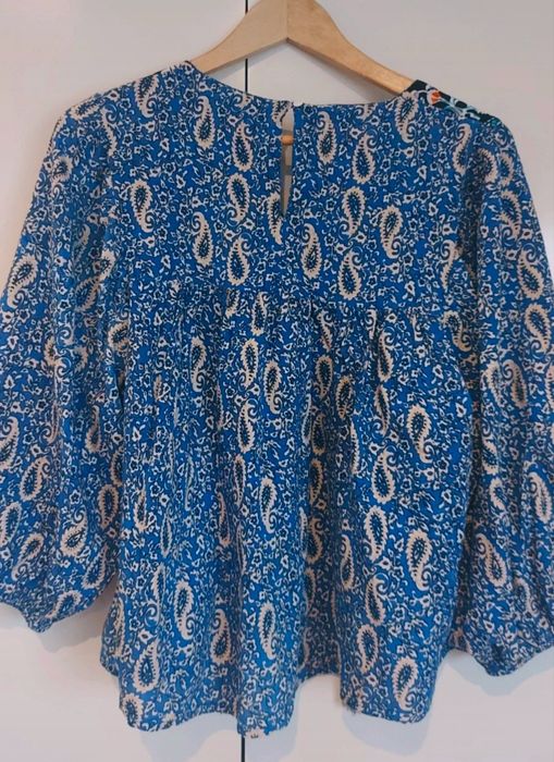 Bluzka o pięknym wzorze