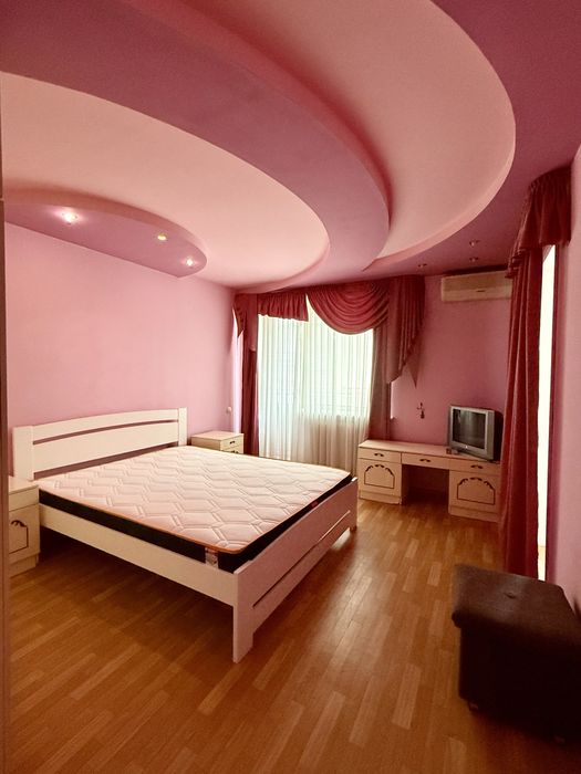 3 кімнатна квартира. 89 кв м. Нагірна частина