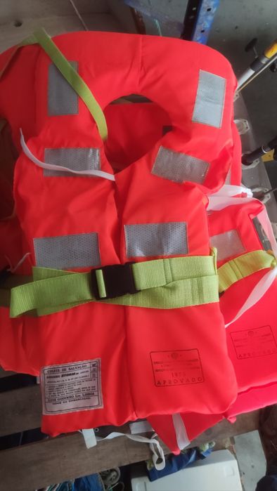 Coletes Salva-Vidas para Embarcações e Desportes Náuticos